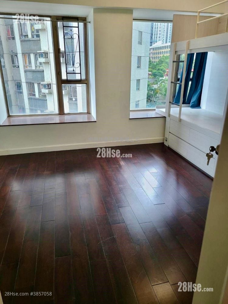 Serenade Cove Rental 3 Bedrooms , 2 Bathrooms 608 ft²