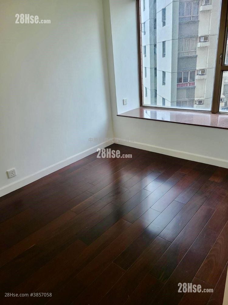Serenade Cove Rental 3 Bedrooms , 2 Bathrooms 608 ft²
