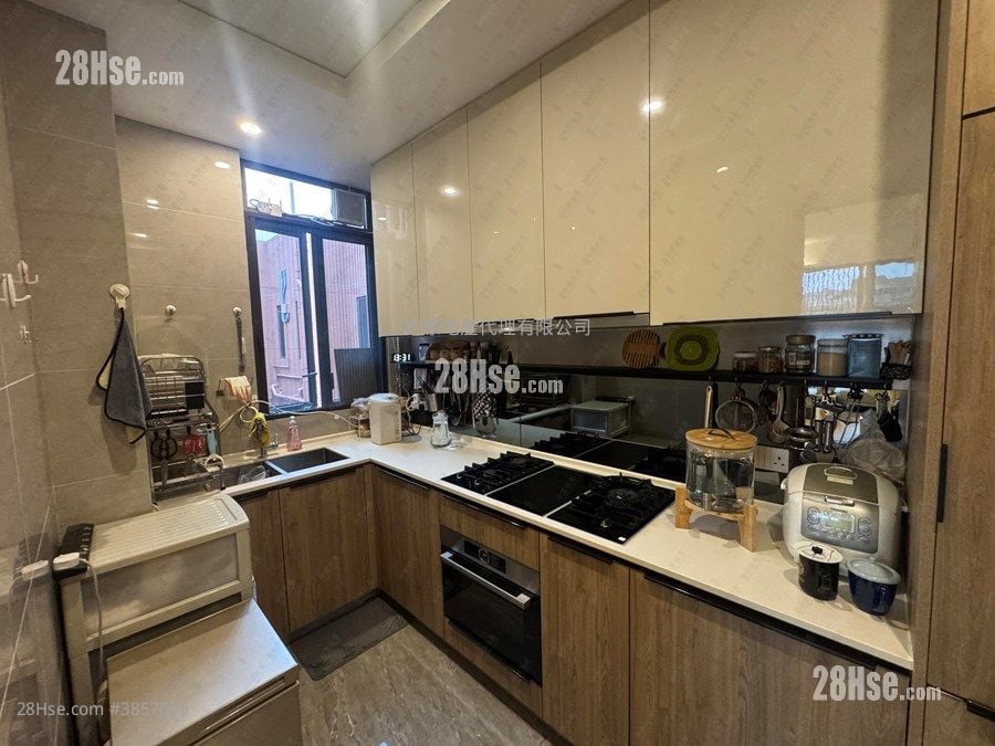 Centra Horizon Sell 3 Bedrooms 1,022 ft²