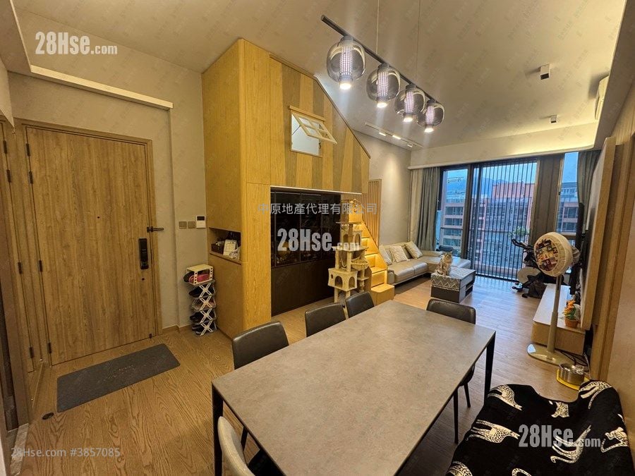 Centra Horizon Sell 3 Bedrooms 1,022 ft²