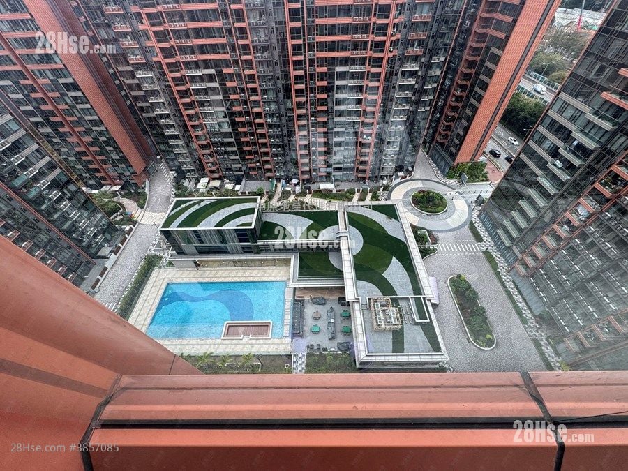Centra Horizon Sell 3 Bedrooms 1,022 ft²