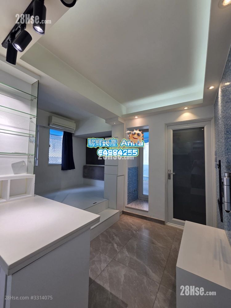 Gold Ming Building Sell Studio , 1 Bathroom 256 ft²