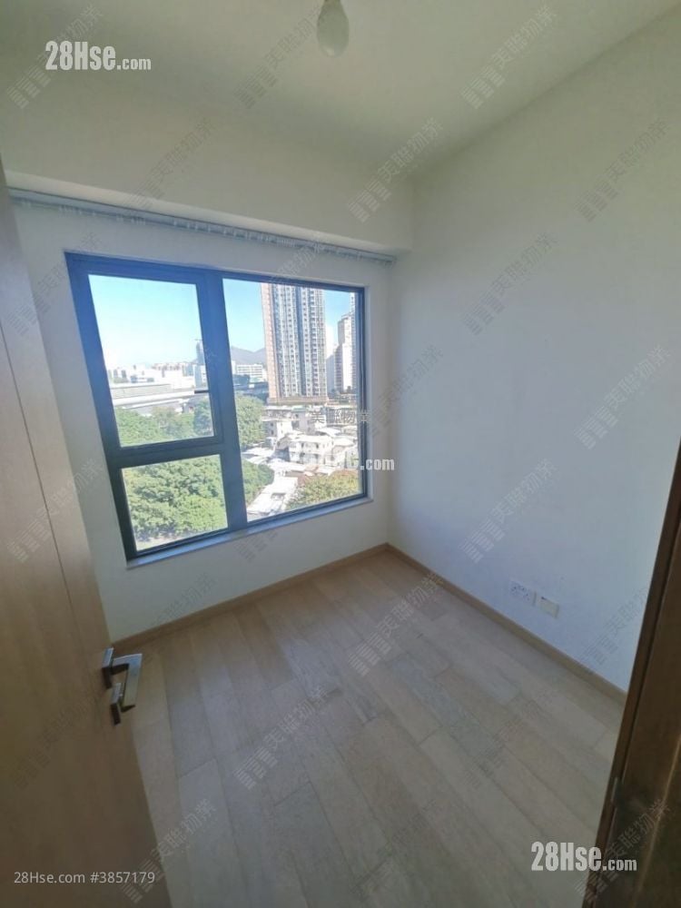 Sol City Sell 3 Bedrooms , 2 Bathrooms 736 ft²