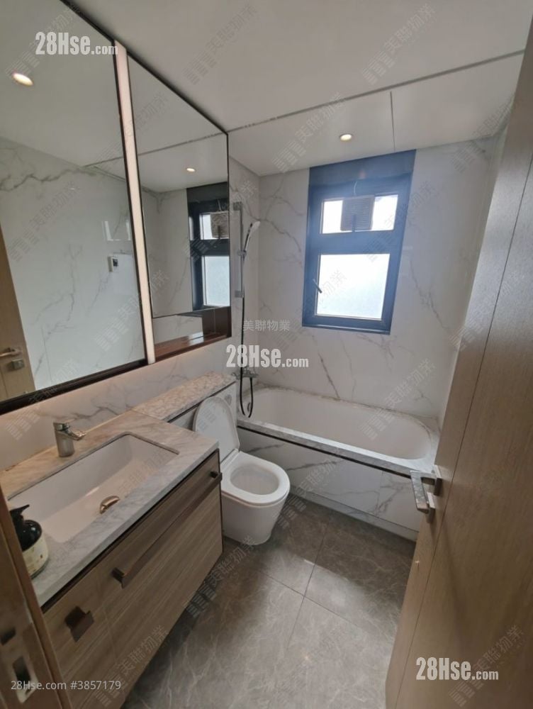 Sol City Sell 3 Bedrooms , 2 Bathrooms 736 ft²