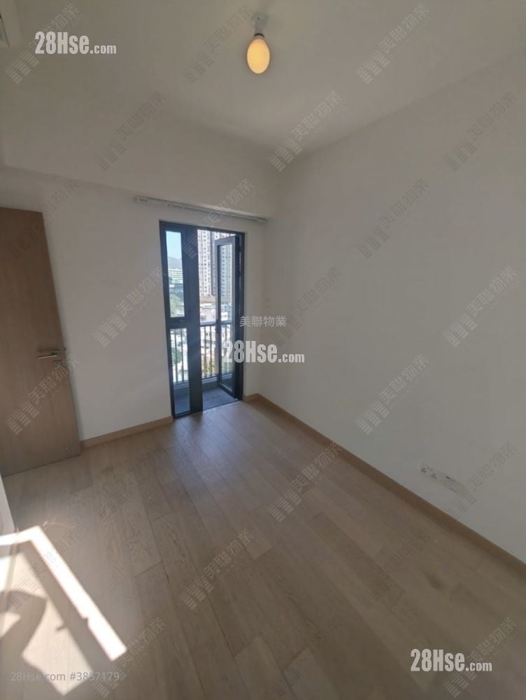 Sol City Sell 3 Bedrooms , 2 Bathrooms 736 ft²