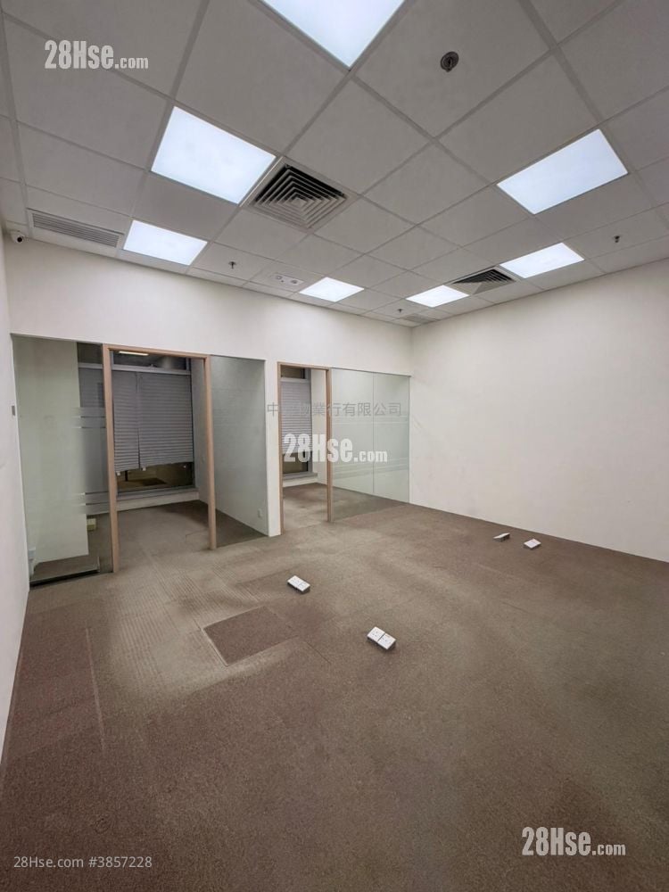 Kings Wing Plaza Rental 537 ft²