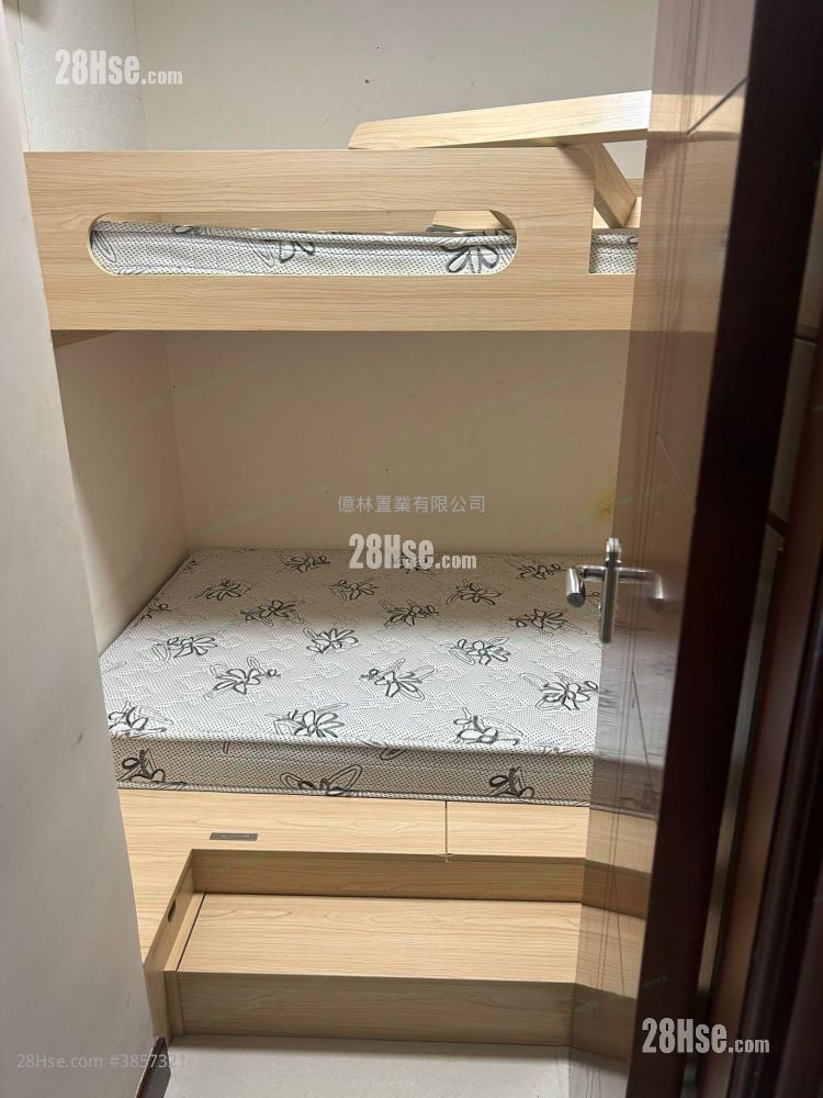 Tak Tin Estate Sell 1 Bedroom , 1 Bathroom 351 ft²