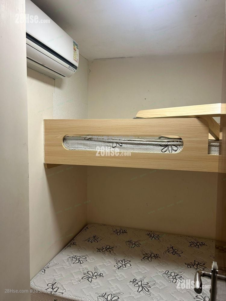 Tak Tin Estate Sell 1 Bedroom , 1 Bathroom 351 ft²