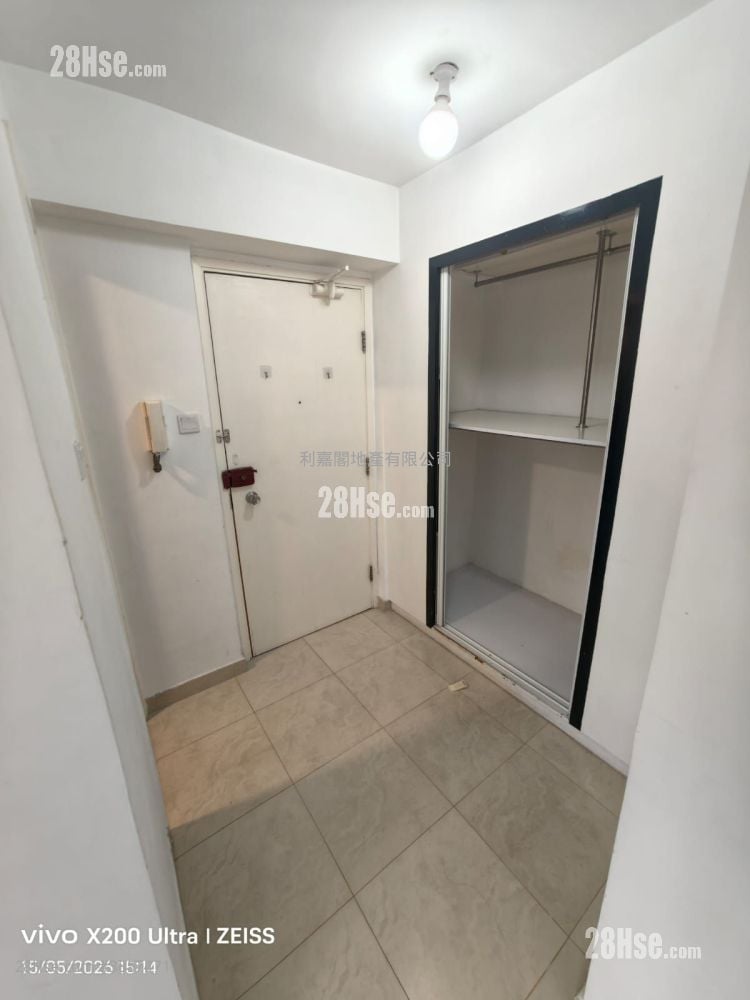 Smithfield Terrace Sell Studio , 1 Bathroom 282 ft²