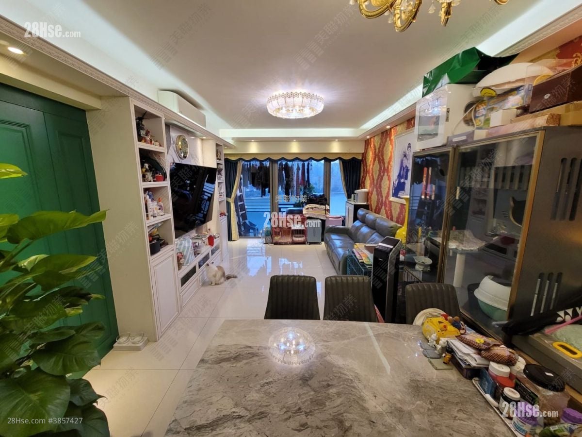 Ocean Pride Sell 4 Bedrooms , 2 Bathrooms 1,153 ft²