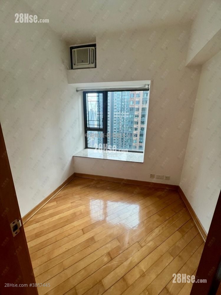 Liberte Sell 3 Bedrooms , 1 Bathroom 607 ft²