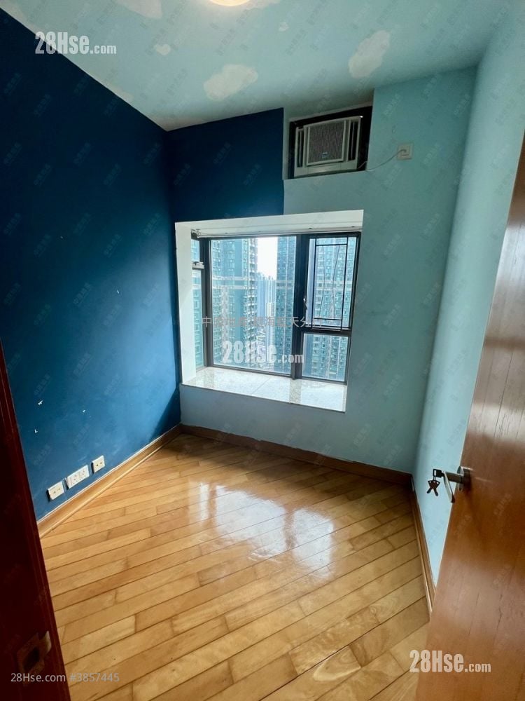 Liberte Sell 3 Bedrooms , 1 Bathroom 607 ft²