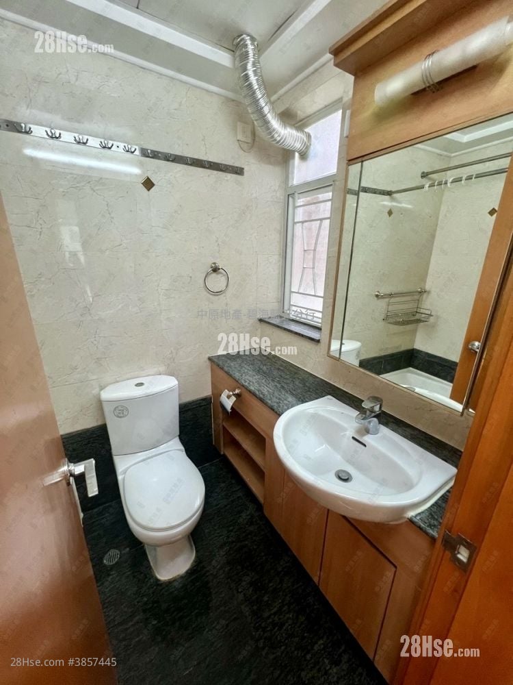 Liberte Sell 3 Bedrooms , 1 Bathroom 607 ft²
