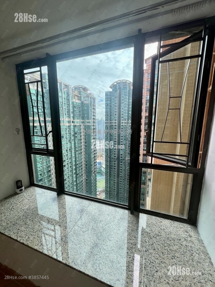 Liberte Sell 3 Bedrooms , 1 Bathroom 607 ft²