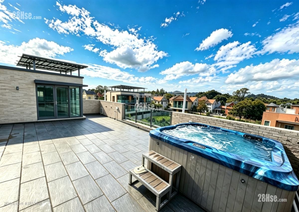 Village Rental 4 Bedrooms , 5+ Bathrooms 4,000 ft²