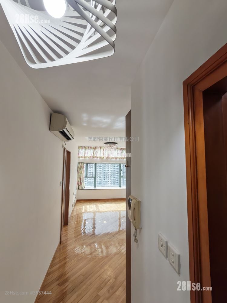 Tung Chung Crescent Rental 2 Bedrooms , 1 Bathroom 521 ft²