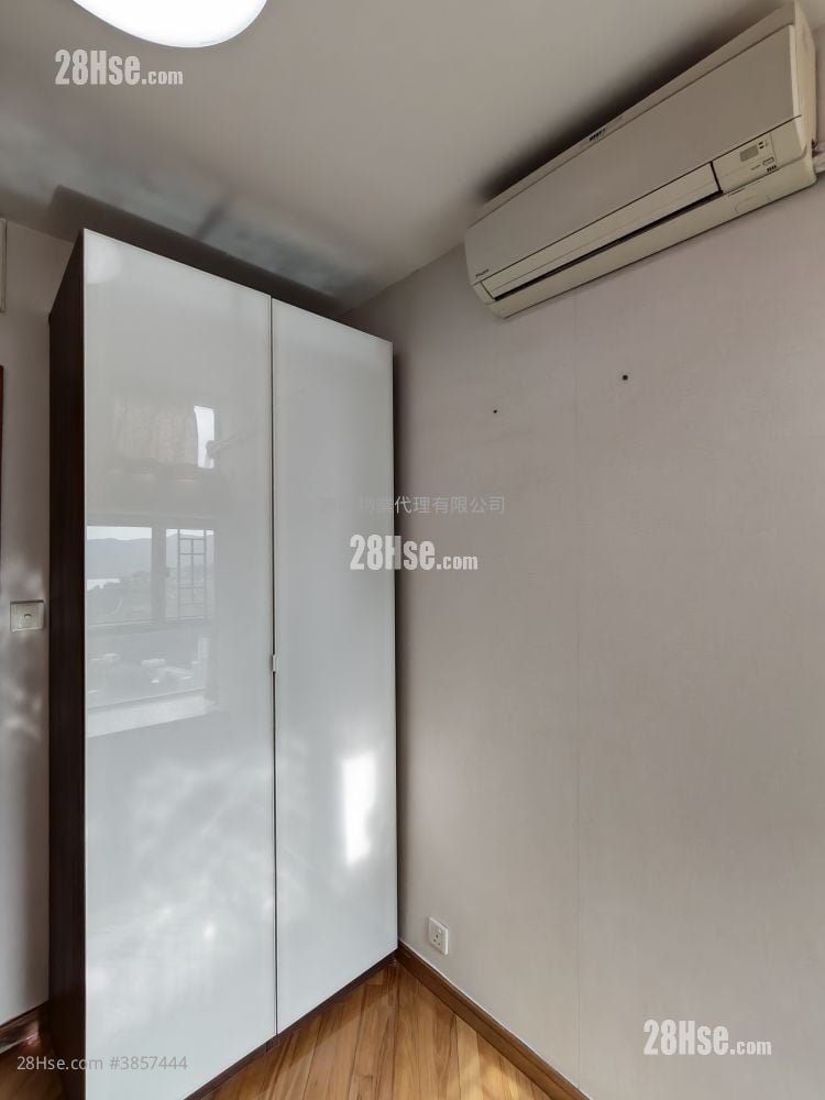 Tung Chung Crescent Rental 2 Bedrooms , 1 Bathroom 521 ft²