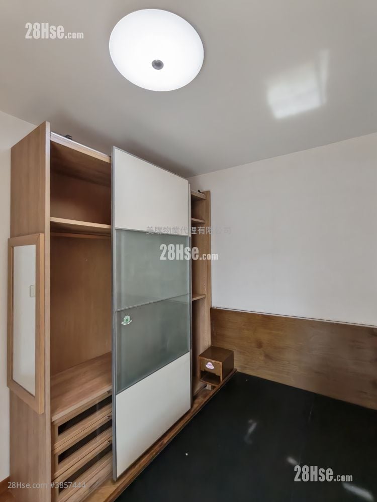 Tung Chung Crescent Rental 2 Bedrooms , 1 Bathroom 521 ft²