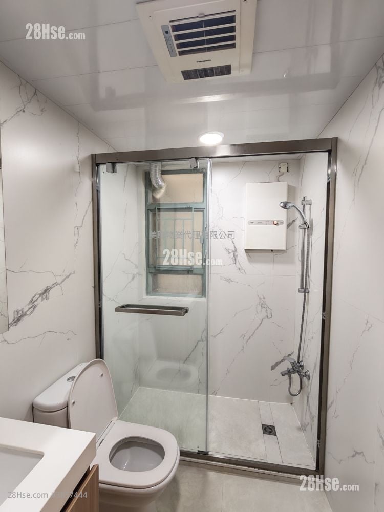Tung Chung Crescent Rental 2 Bedrooms , 1 Bathroom 521 ft²