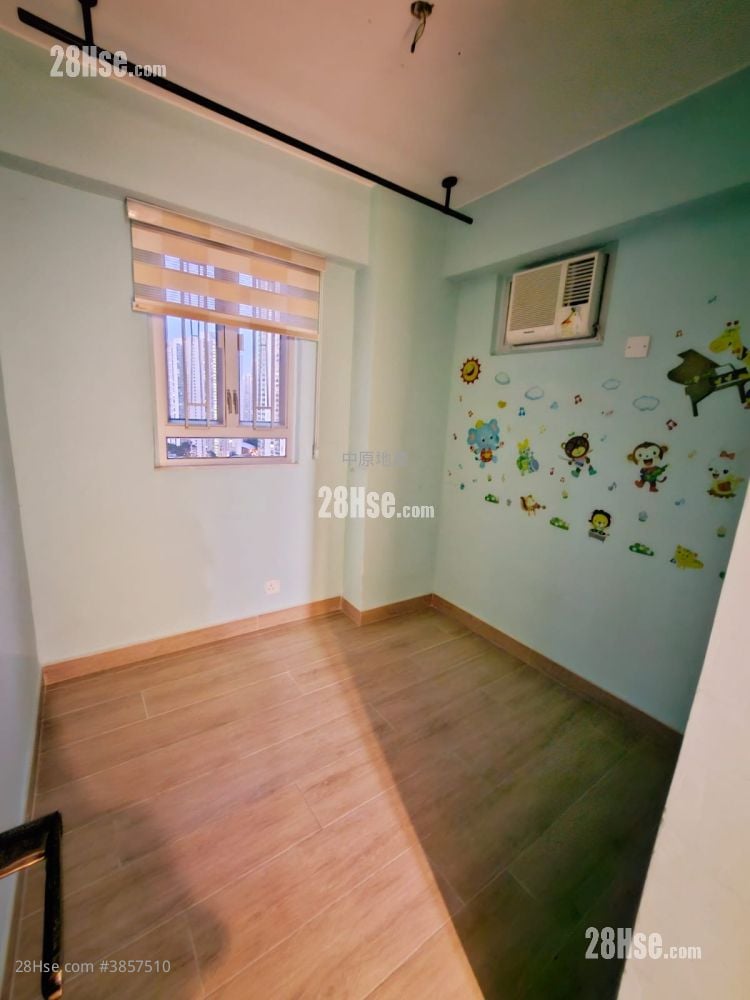 On Ning Garden Sell 2 Bedrooms , 1 Bathroom 431 ft²