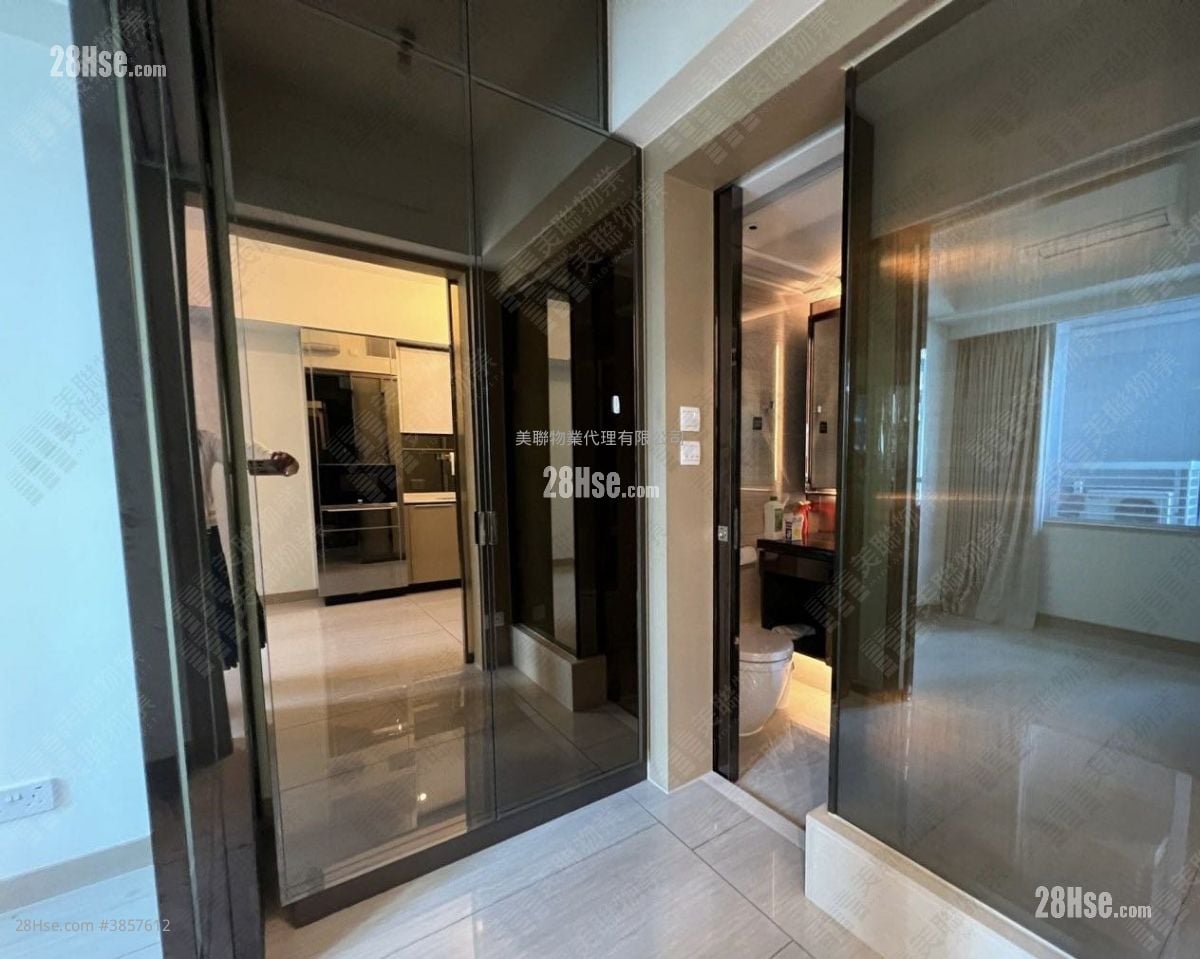 Cullinan West Sell 1 Bedroom , 1 Bathroom 363 ft²