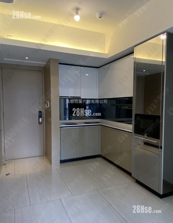 Cullinan West Sell 1 Bedroom , 1 Bathroom 363 ft²