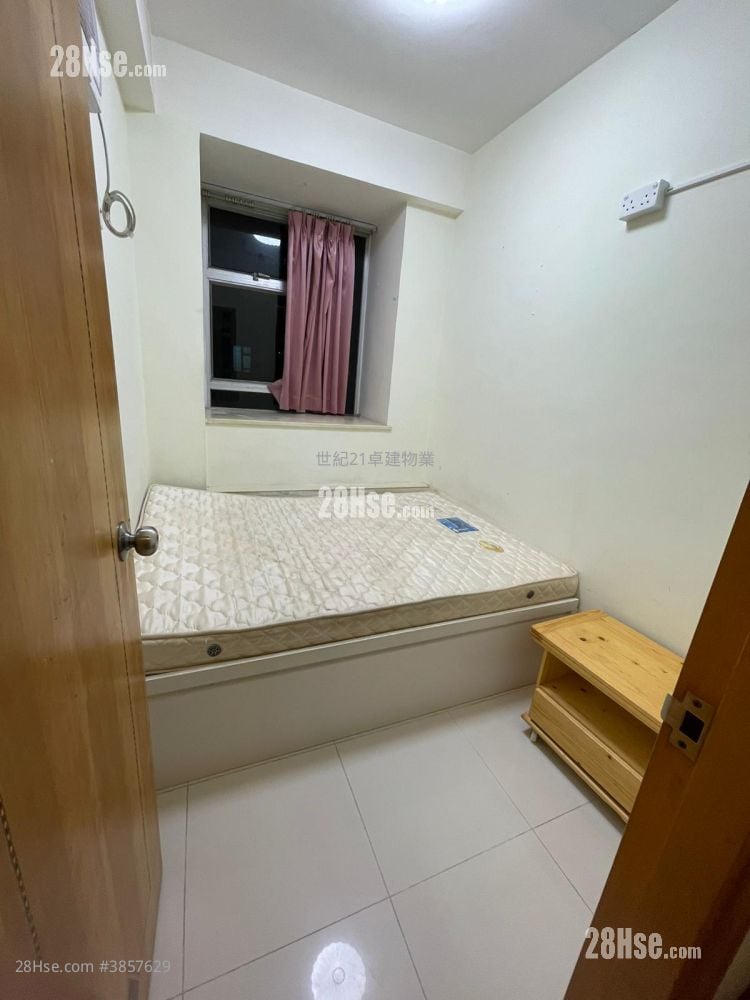 Shun Fai Building Sell 2 Bedrooms , 1 Bathroom 276 ft²
