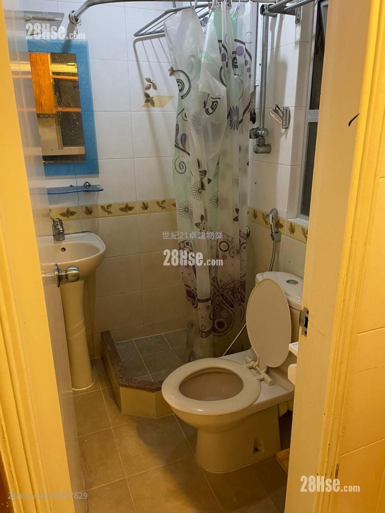 Shun Fai Building Sell 2 Bedrooms , 1 Bathroom 276 ft²