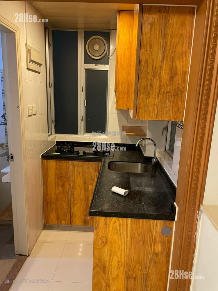 Shun Fai Building Sell 2 Bedrooms , 1 Bathroom 276 ft²