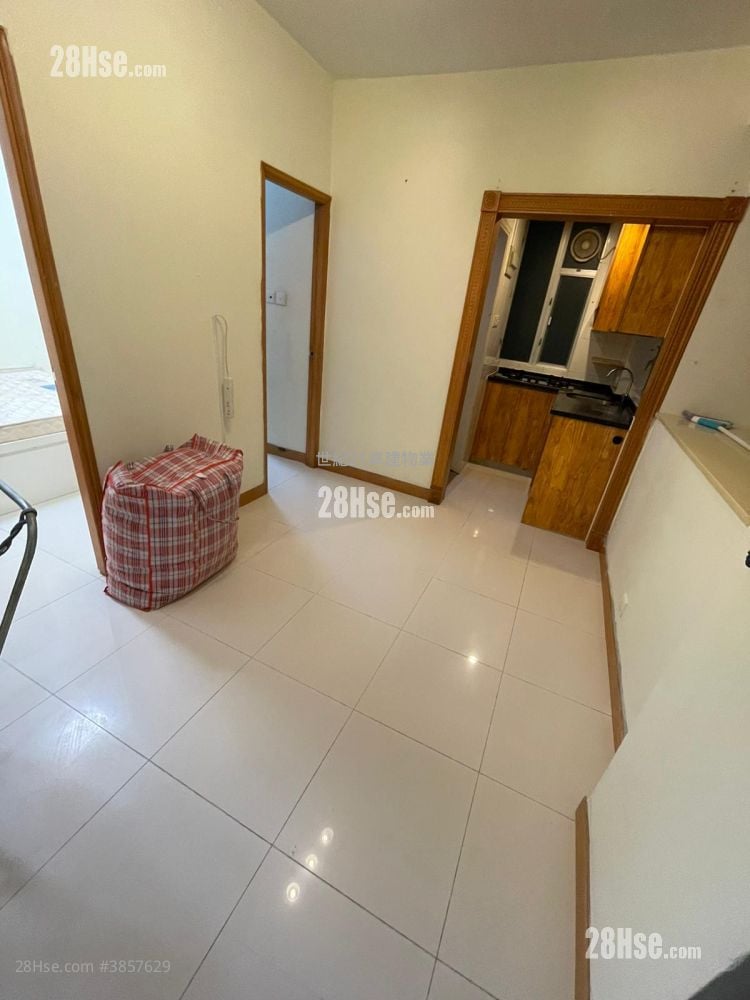 Shun Fai Building Sell 2 Bedrooms , 1 Bathroom 276 ft²