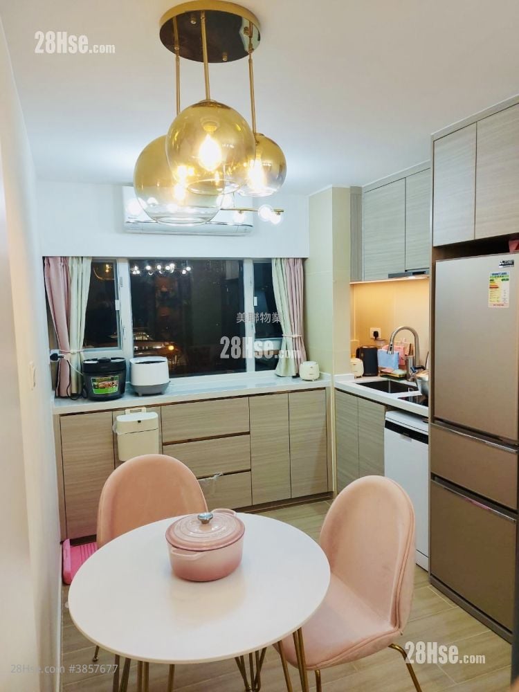 Cheung Fat Estate Sell 2 Bedrooms , 2 Bathrooms 366 ft²