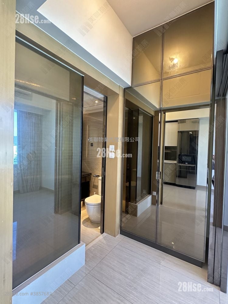 Cullinan West Sell 1 Bedroom 350 ft²
