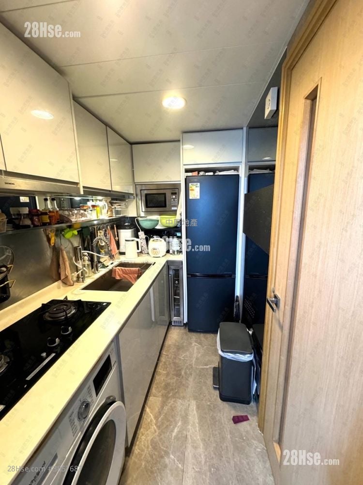 Century Gateway Sell 2 Bedrooms 485 ft²