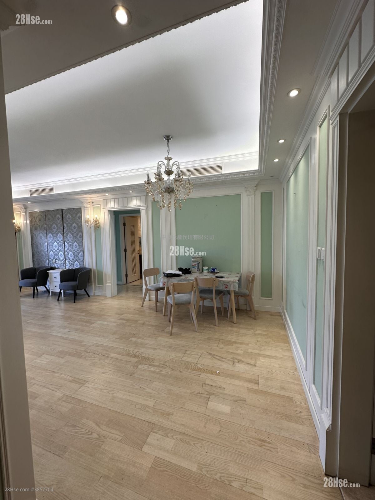 Grand Austin Rental 4 Bedrooms , 3 Bathrooms 1,127 ft²