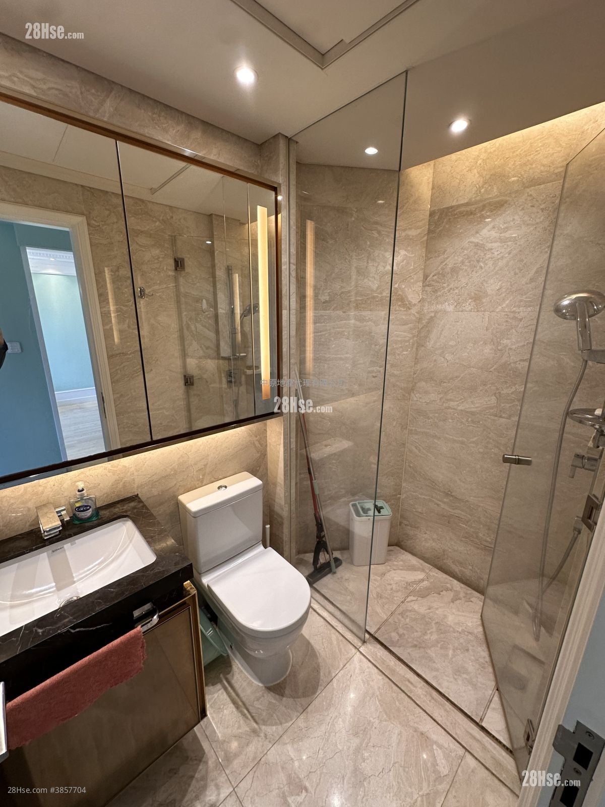 Grand Austin Rental 4 Bedrooms , 3 Bathrooms 1,127 ft²