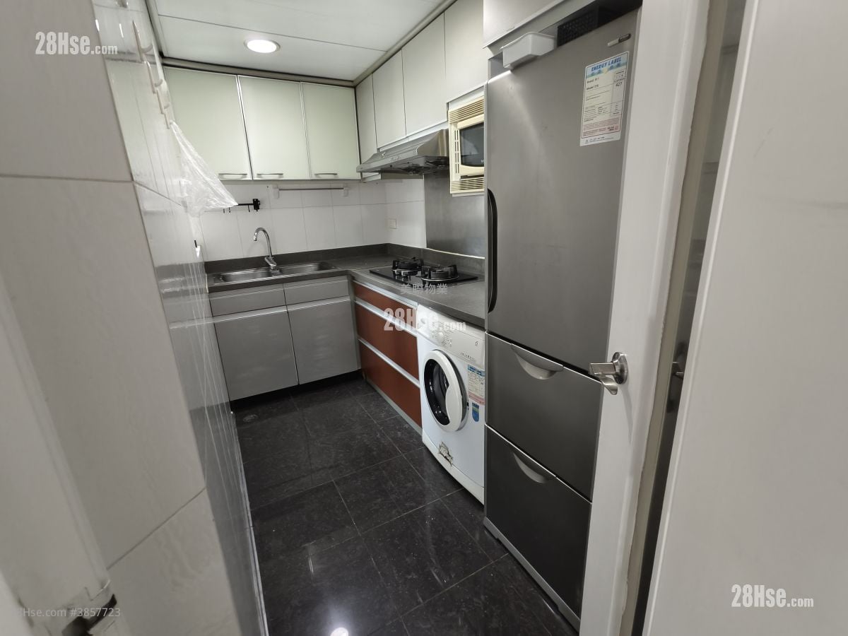 Tseung Kwan O Plaza Sell 3 Bedrooms , 1 Bathroom 489 ft²