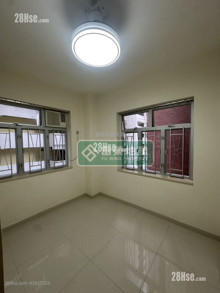 Wah Lok Building Sell 2 Bedrooms , 1 Bathroom 360 ft²