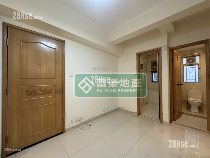 Wah Lok Building Sell 2 Bedrooms , 1 Bathroom 360 ft²
