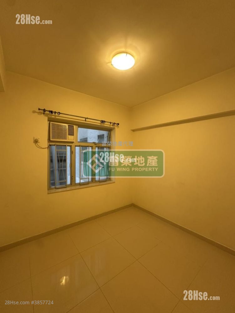 Wah Lok Building Sell 2 Bedrooms , 1 Bathroom 360 ft²
