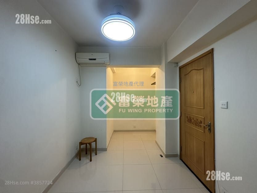 Wah Lok Building Sell 2 Bedrooms , 1 Bathroom 360 ft²