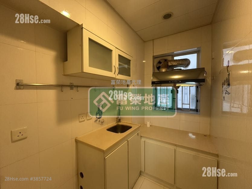 Wah Lok Building Sell 2 Bedrooms , 1 Bathroom 360 ft²