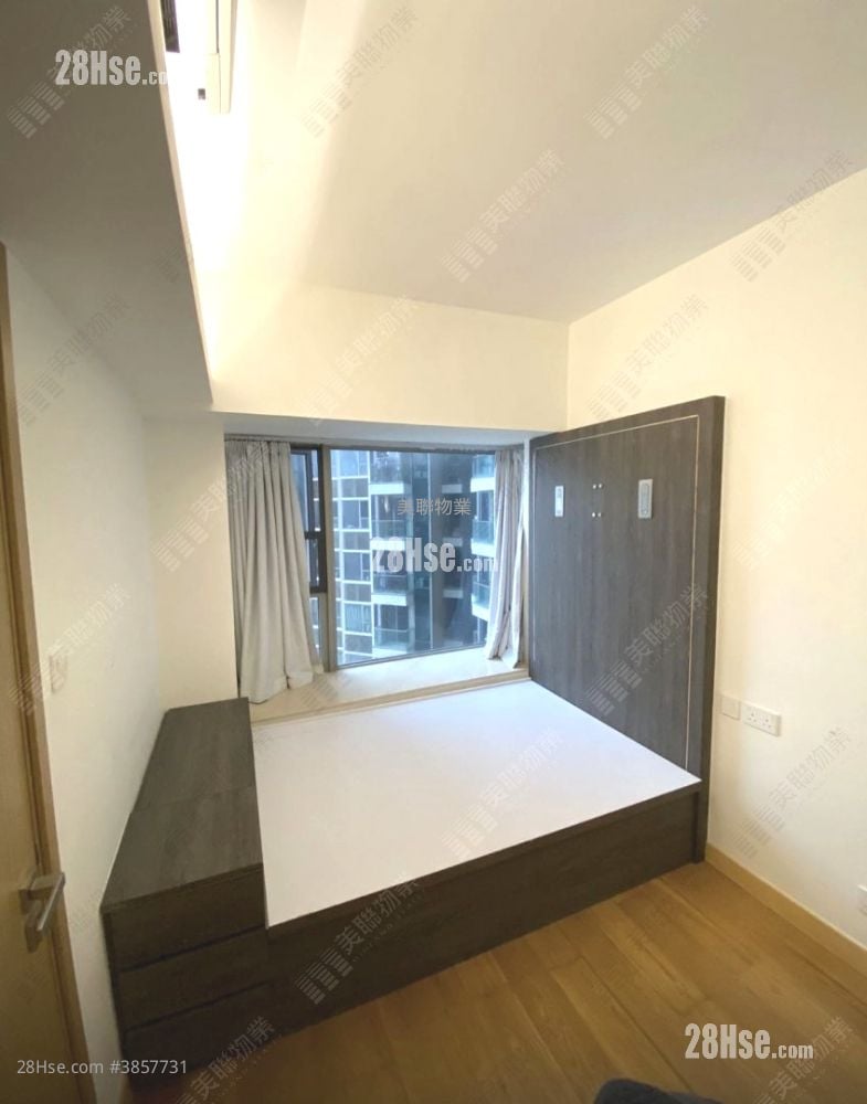 Peninsula East 售盘 2 房 , 2 浴室 520 平方尺