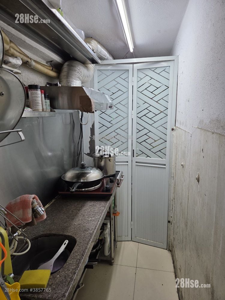M/F, No.174 Shanghai Street Rental Studio , 1 Toilet 500 ft²