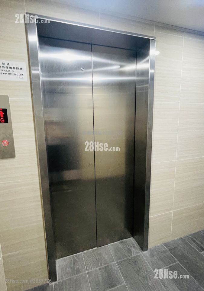 榮吉工業大廈 租盤 3 房 1,210 平方呎