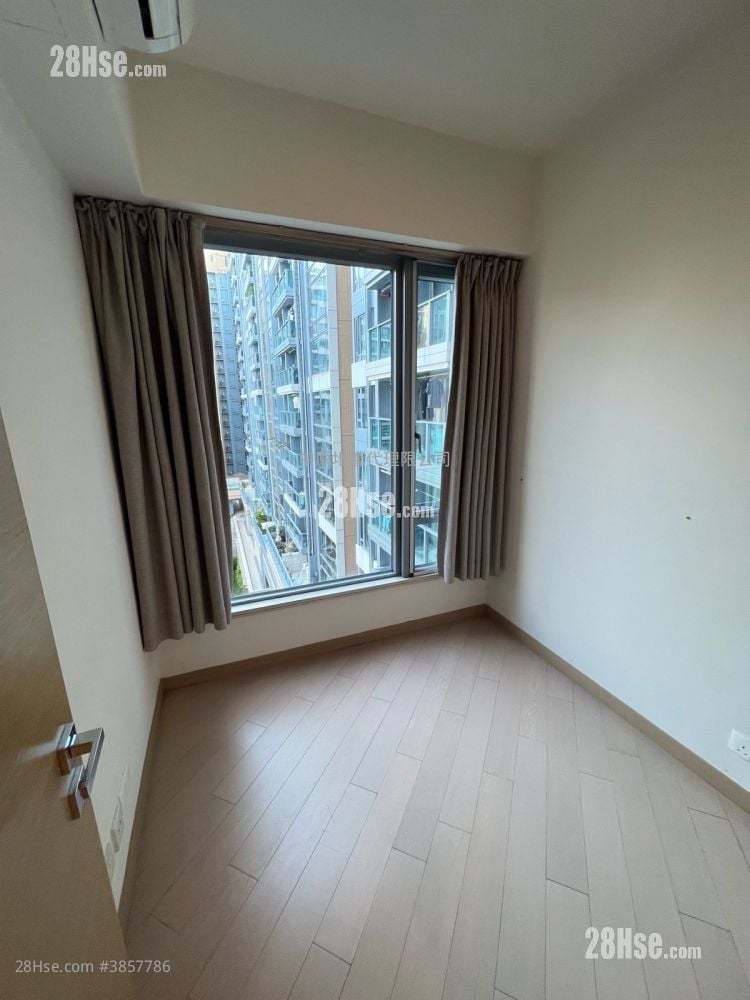 Park Yoho Sell 3 Bedrooms , 1 Bathroom 572 ft²