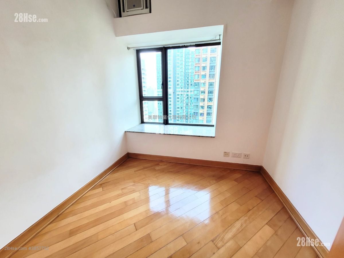 Liberte Sell 3 Bedrooms , 1 Bathroom 602 ft²