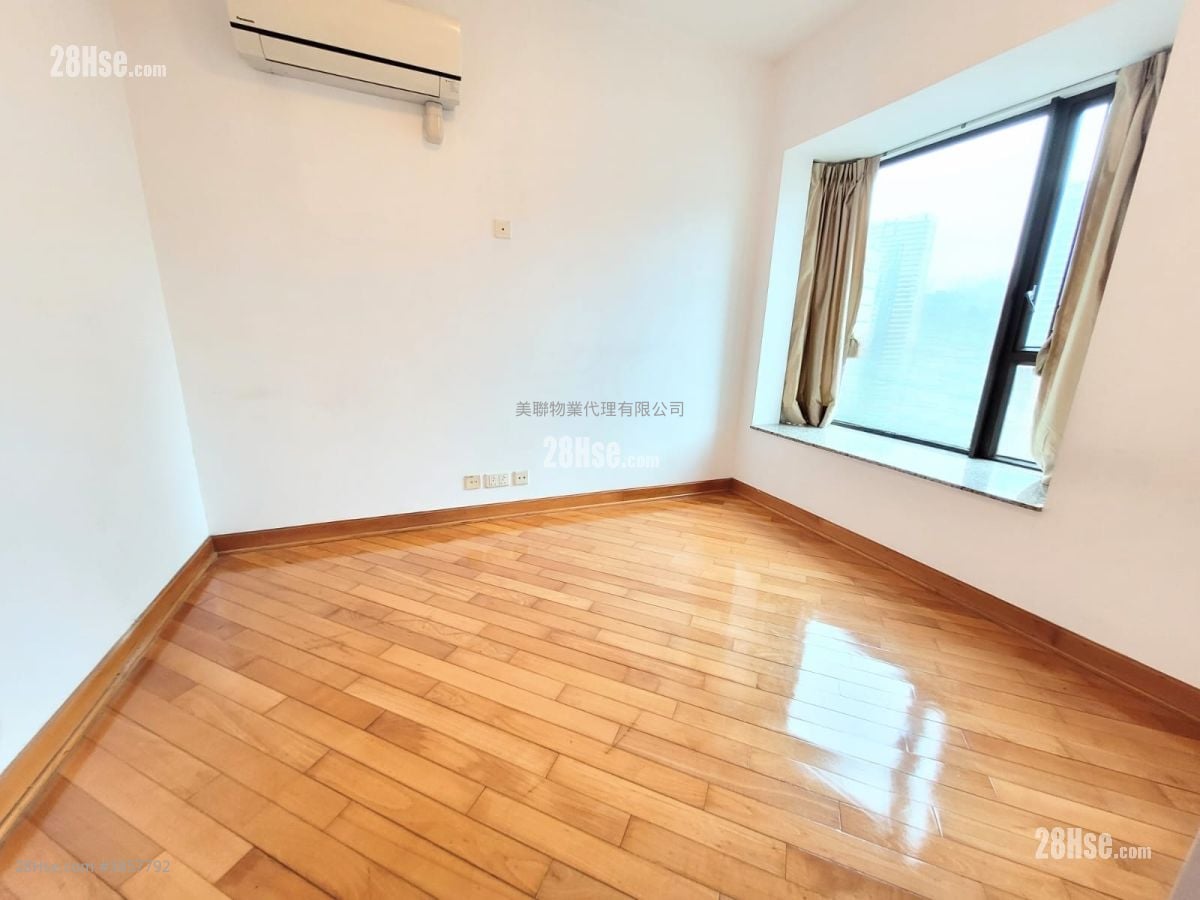Liberte Sell 3 Bedrooms , 1 Bathroom 602 ft²