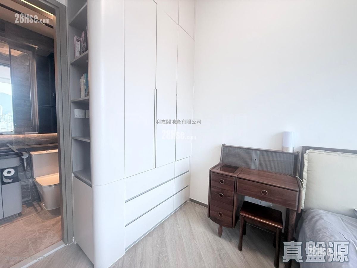 Cullinan Sky Sell 3 Bedrooms , 2 Bathrooms 614 ft²