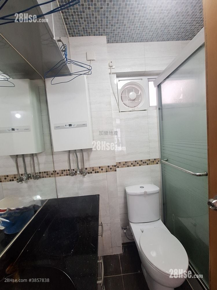 Whampoa Garden Rental 2 Bedrooms , 1 Bathroom 389 ft²