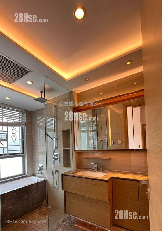 8 Lasalle Sell 3 Bedrooms , 2 Bathrooms 1,023 ft²